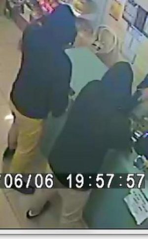 Cash grab at grocery