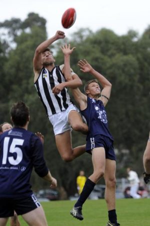 Wickers wilt under Magpies