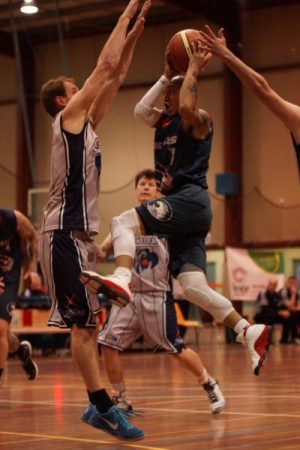 Casey aims for flag glory