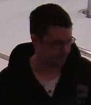 Hunt for second card scammer