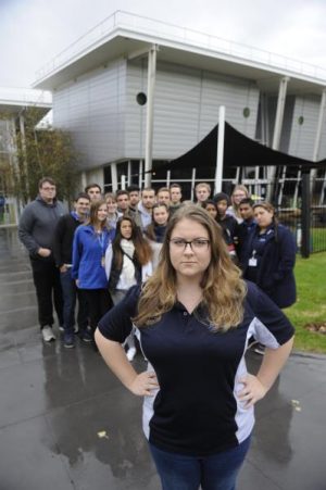 Monash alumni bemoans closure