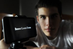 Smartphone gets issue into sharp focus