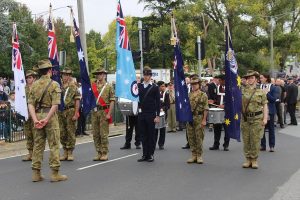 Thousands gather on High Street to commemorate
