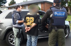 Arrests at alleged clan lab