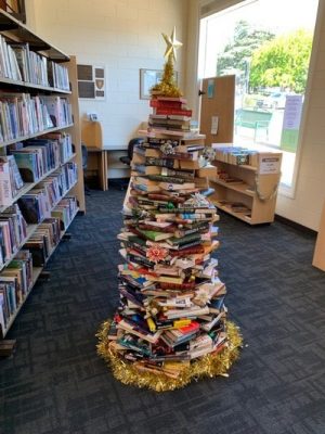 Volunteers construct unique Christmas tree