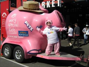 Giant piggy bank comes to town