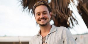 Founder to bare all on mental health