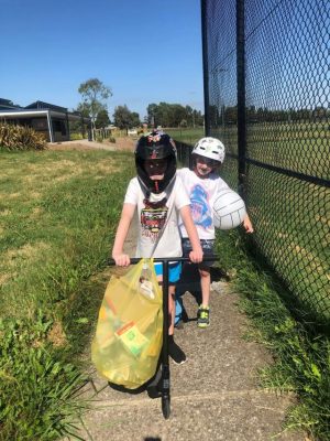 Kids clean up their neighbourhood