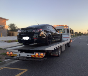 Police catch driver performing burnout