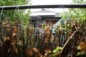 Poor fence disappoints residents