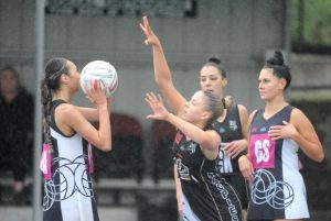 Pies, Wickers record wins