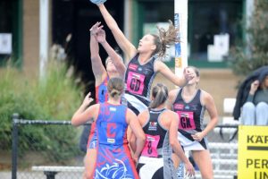 Magpies pounce on Bulldogs