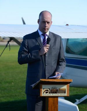 Long-serving MP takes flight