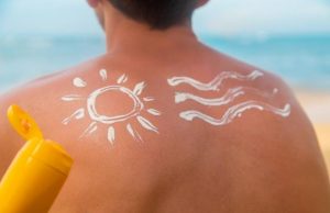 Victorian men twice as likely to die from melanoma, says Cancer Council