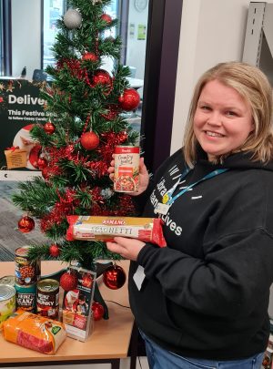 Community empties pockets for Christmas campaign