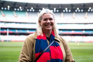 Volunteer on the boundary line