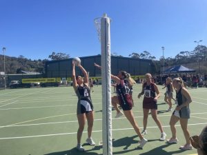 Magpies swoop on grand final spot