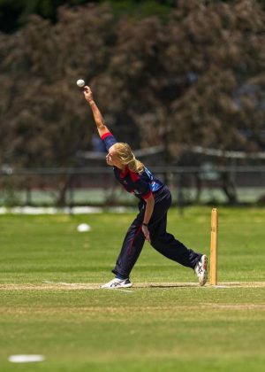 Dandenong outclassed in opener