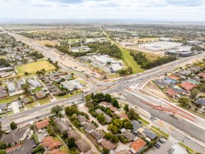 Berwick-Cranbourne Road traffic switch and Rochester Parade reopening