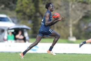 Ex-AFL talent shows Wickers how it’s done