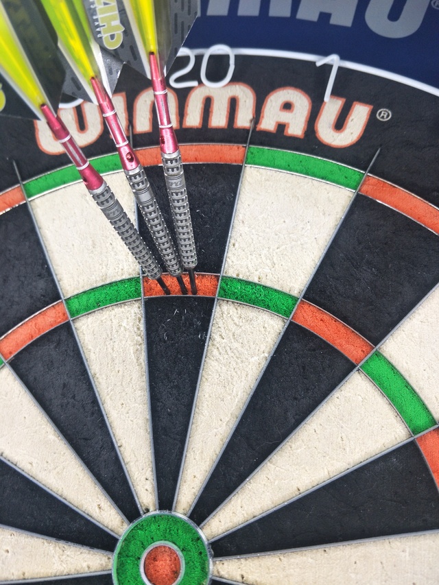 dartspic_474389_01.jpg