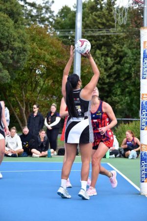 Magpies suffer first loss in Southern