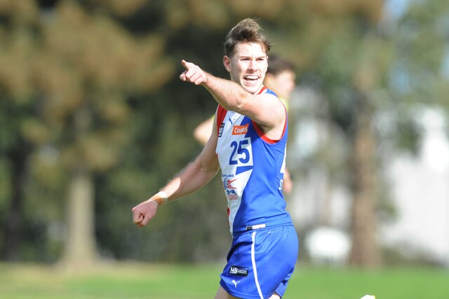 VFL contract for Wicker