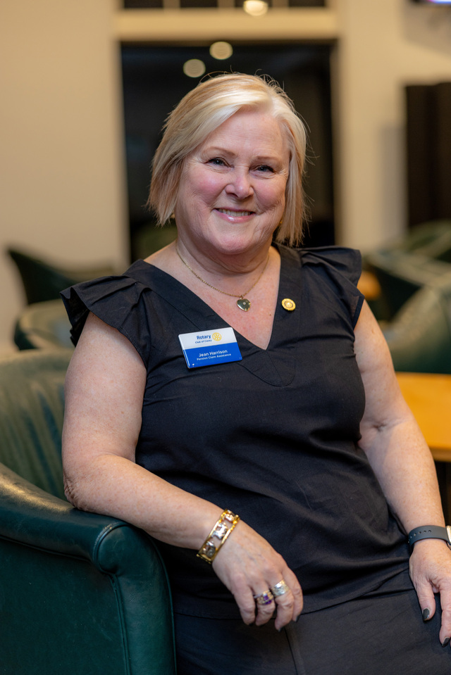 Rotary welcomes new president