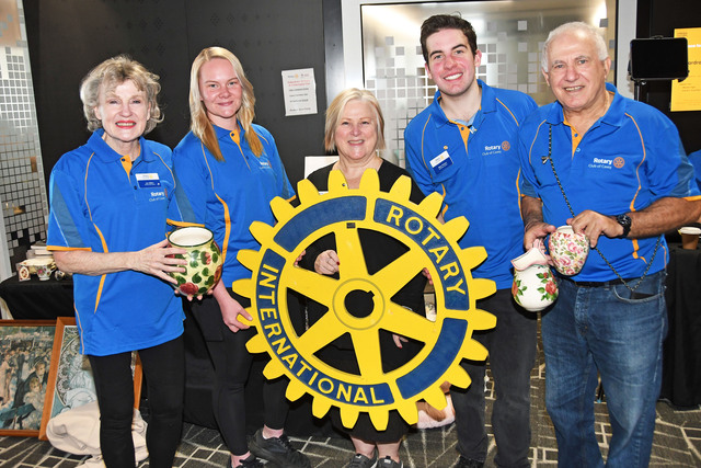 Locals hunt for historic treasures