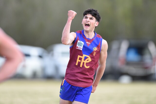 Lions roar into prelim