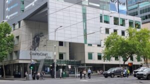 Trafficker arrested outside Drug Court