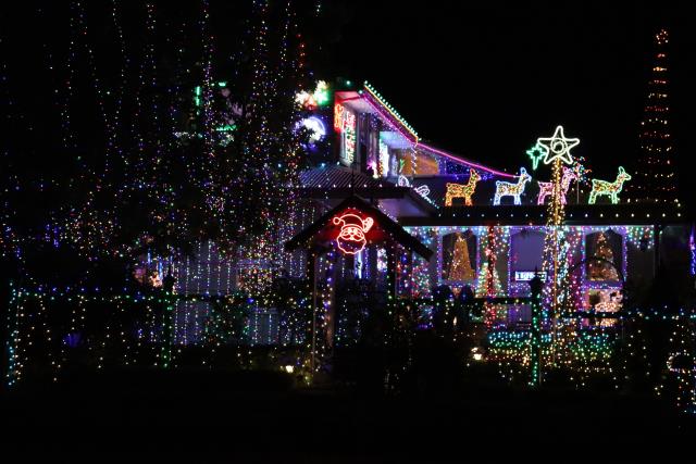Special prize for best Christmas lights in Berwick, says Cr Scott Dowling