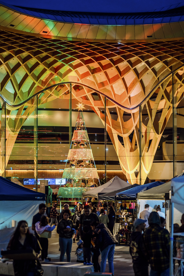 Festive afternoon at Bunjil Christmas market