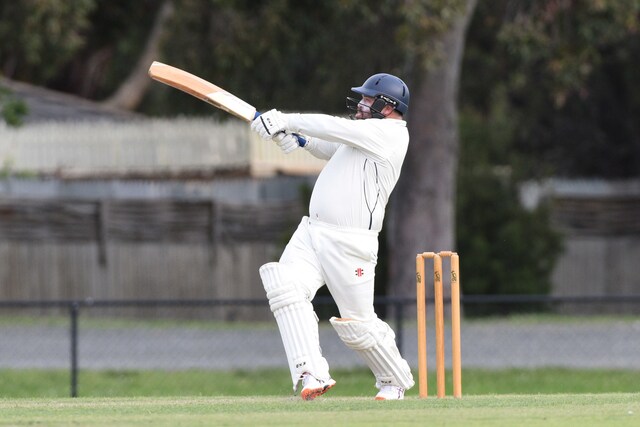 Wait extended for Bears v Bucks